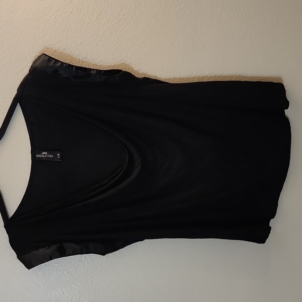 Hollywood Era Black Sleeveless Top Size L